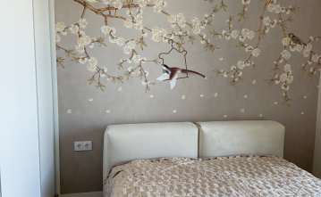 Уютная спальня с атмосферой природы