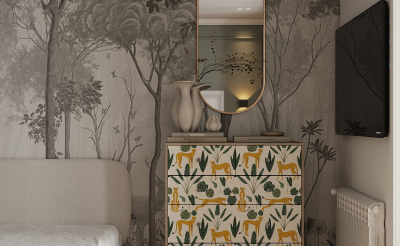 Лес на стене: как бесшовное панно стало сердцем интерьера арендной квартиры