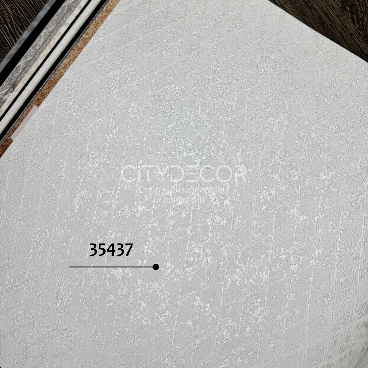 Обои Marburg Aura 35437 виниловые на флизелине горячего тиснения 1,06x10,05м