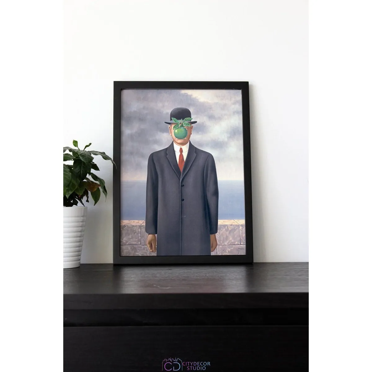 Постер Citydecor "Сын человеческий", Рене Магритт. Репродукция (1 постер 21x30 см без рамы)